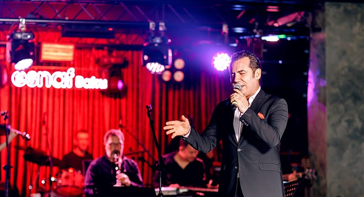 Ferhat Göçer’den unutulmaz sevgililer günü konseri