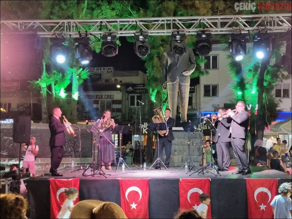 AYVALIK 8. AIMA MÜZİK FESTİVALİ, MİLLİYET SANAT’IN DESTEĞİYLE GERÇEKLEŞEN GOLDEN HORN BRASS KONSERİYLE SONA ERDİ!