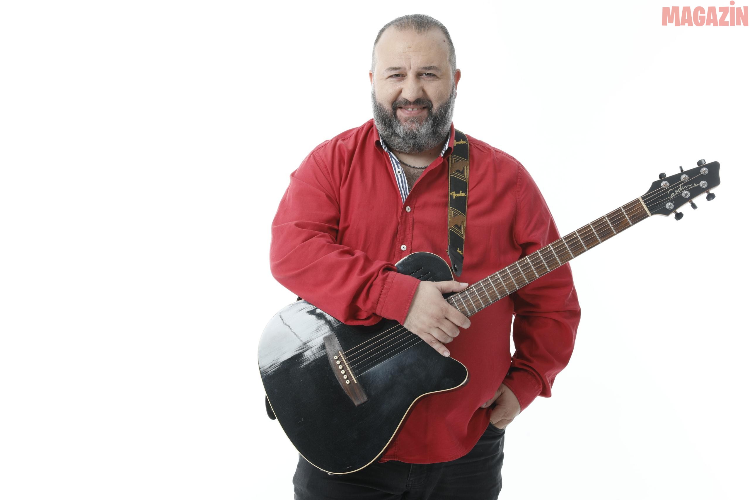 Yanis Kordomenidis ilk single çalışması “Mi Me Rotas” ve “Diğer Yarım” ile tüm dijital platformlarda