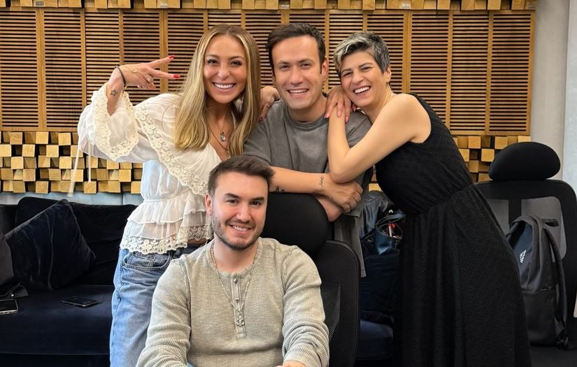 ZİYNET SALİ’DEN 25. SANAT YILINA ÖZEL SÜRPRİZLER VE DEV KONSER!