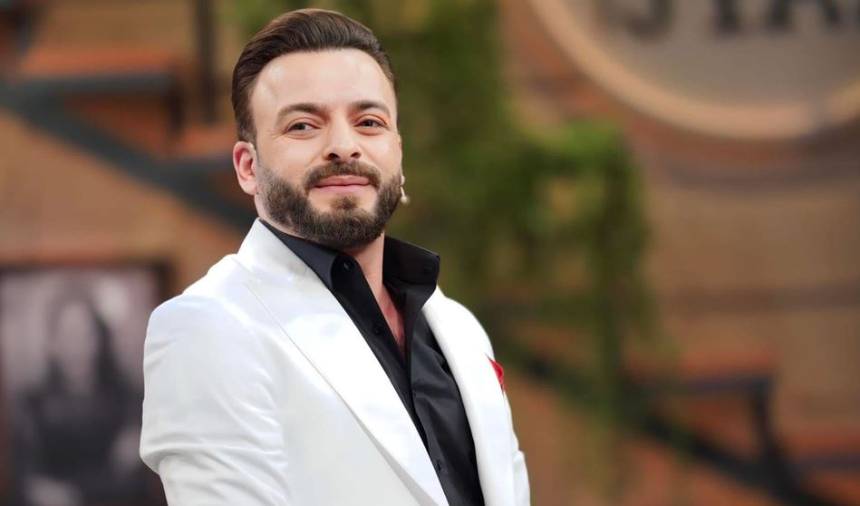 MOHAMED NAJAR’DAN MAHSUN KIRMIZIGÜL ŞARKISI