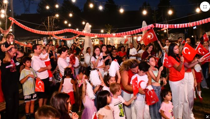 Göktürk Dergisi ve Social’ın Düzenlediği 30 Ağustos Zafer Bayramı Kutlaması Yoğun İlgi Gördü!
