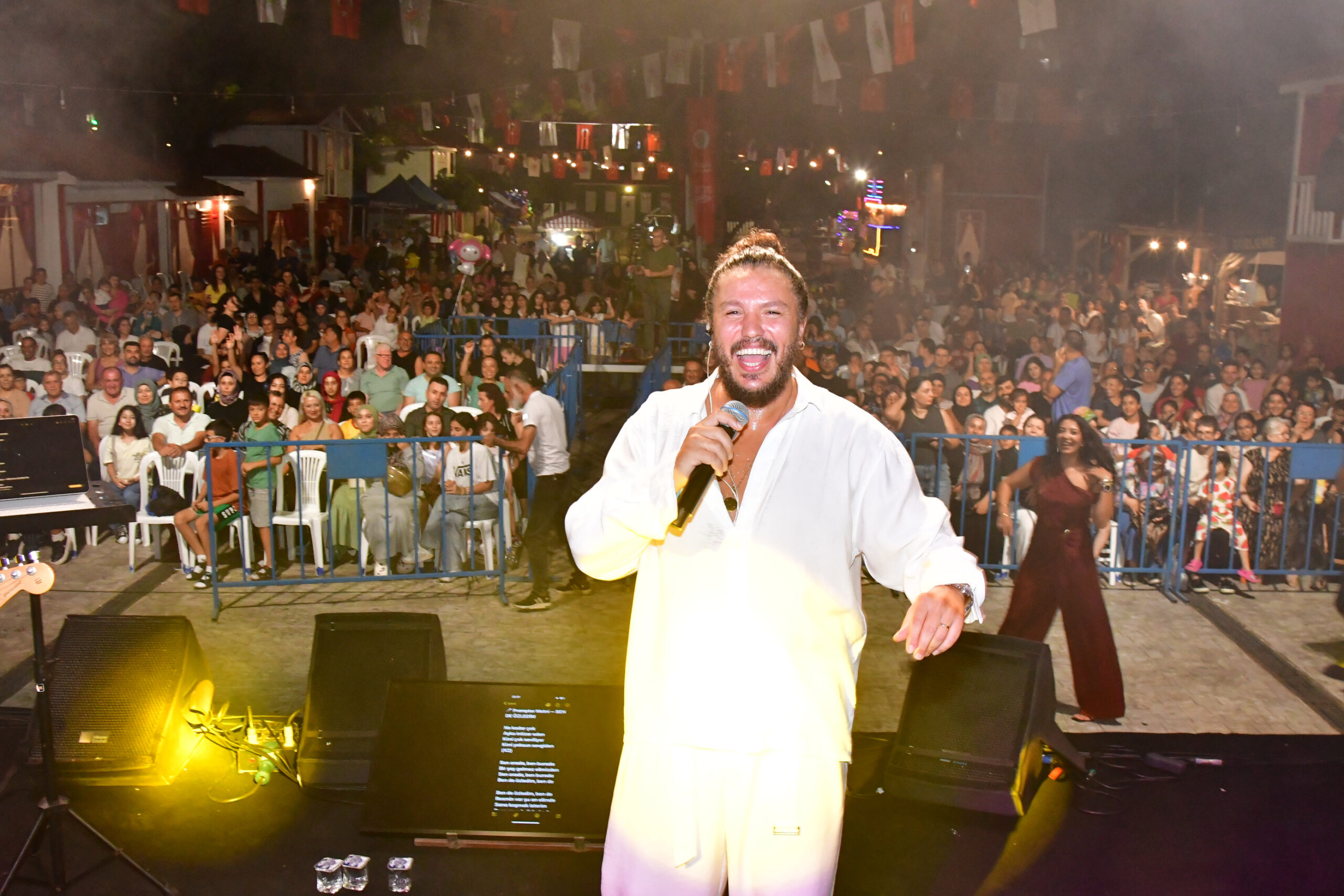ENGİN DEMİRCİOĞLU’NA ANTALYA’DA “ENİŞTE” SEVGİSİ