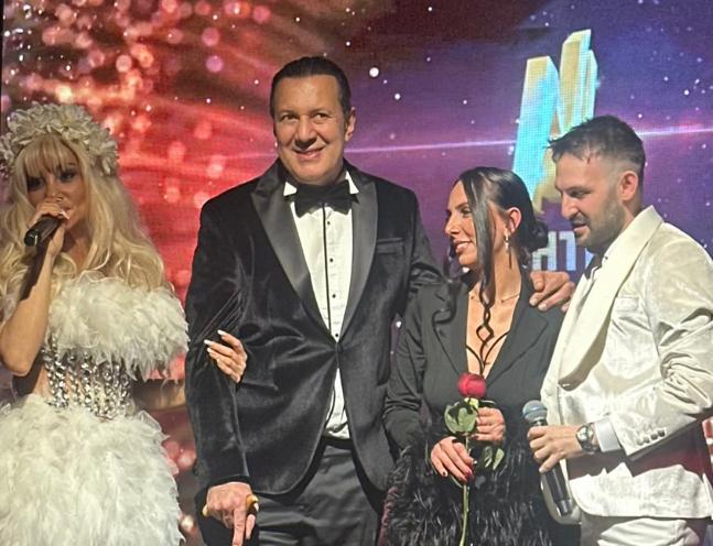 Chesme Lounge ‘da Night Life  yıldızlar geçidi